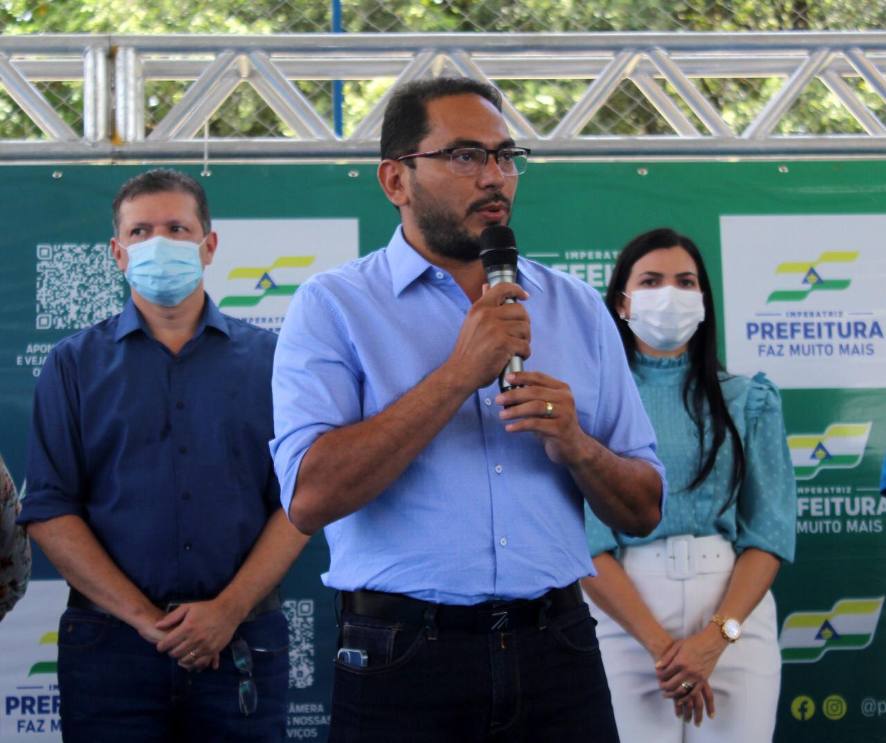 Prefeito Assis Ramos inaugura quadra e reforma da Praça Mané Garrincha