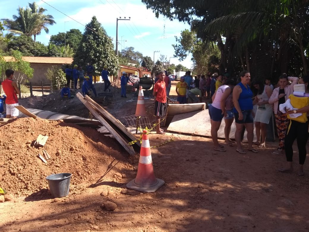 URGENTE!! MA-272 entre Barra do Corda e Fernando Falcão é interditada pelos moradores da região