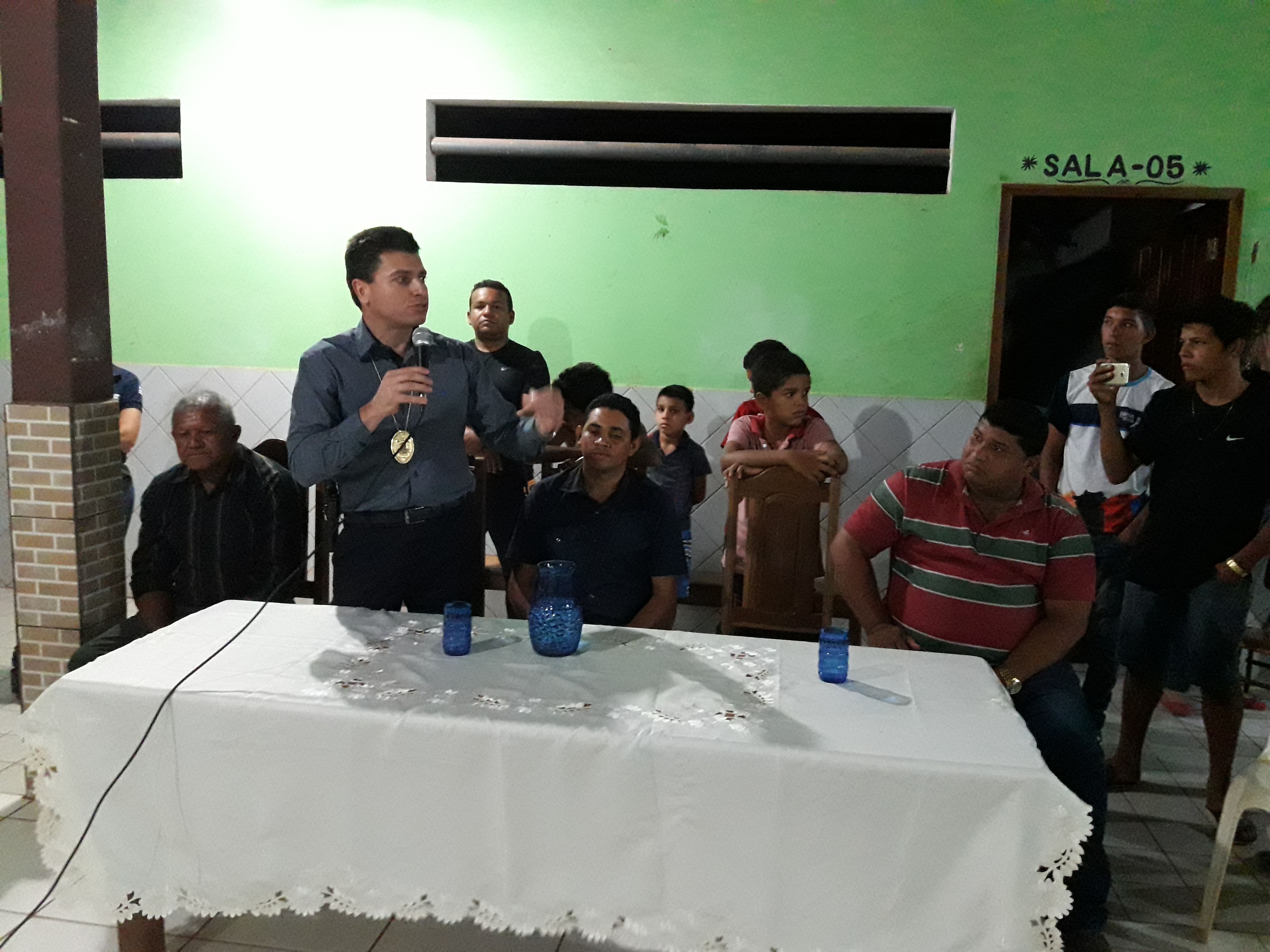 Delegado Renilton Ferreira se reúne com moradores do Povoado Boa Sorte para combater ondas de assaltos
