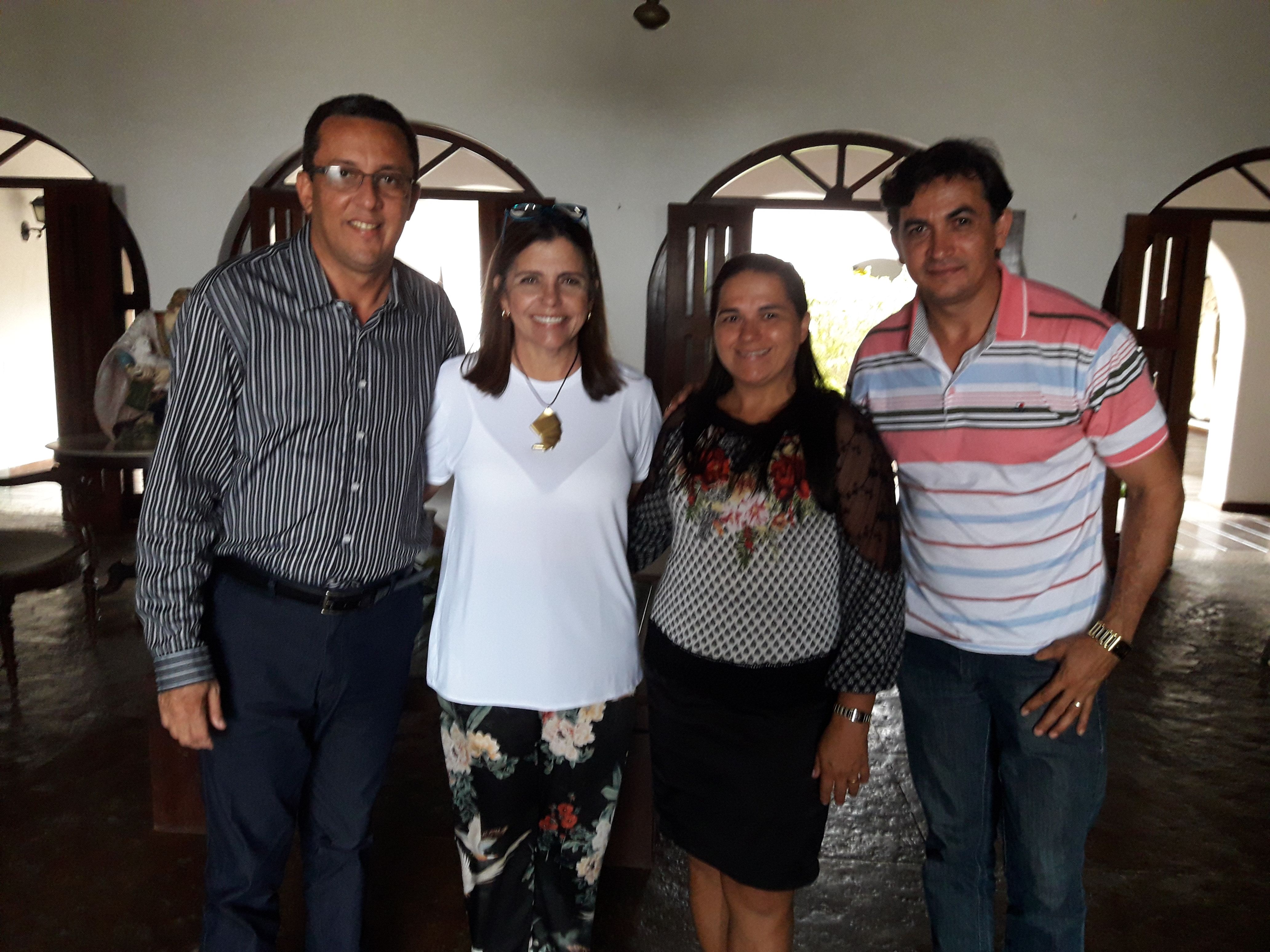 Roseana Sarney recebe em São Luís, o presidente  da Assembléia de Deus de Barra do Corda