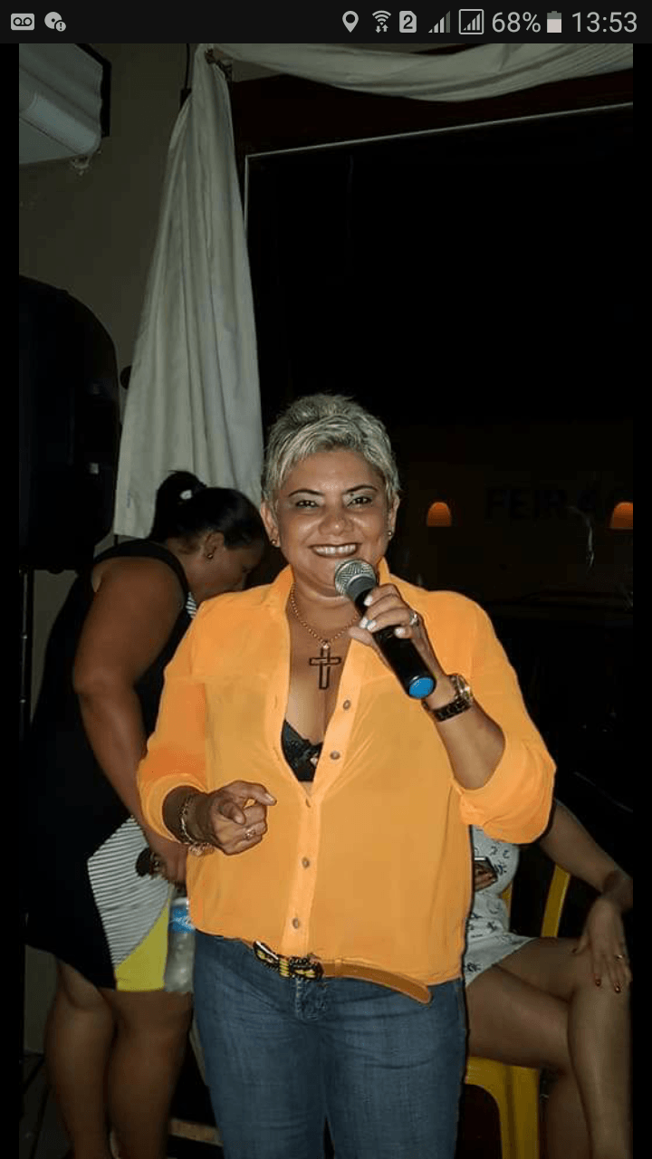 NÃO PERCA!!! Cantora Márcia Ilha, sexta-feira dia 17 no Barra Chopp