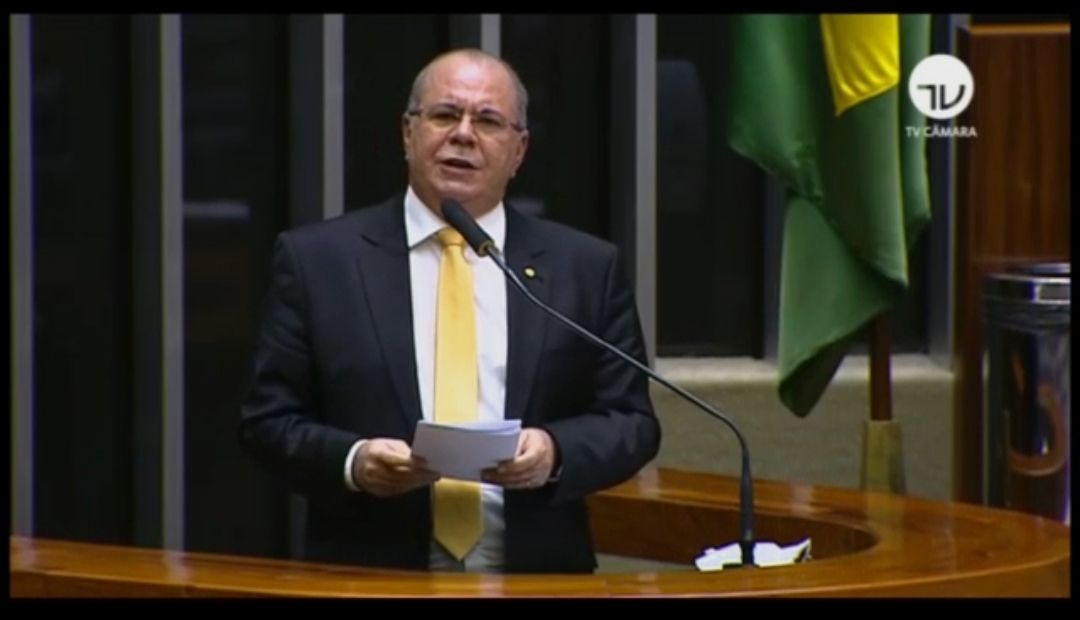 Auxílio emergencial do governo Bolsonaro ampara trabalhadores e aquece economia maranhense na pandemia, afirma Hildo Rocha