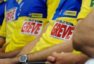 Funcionários dos Correios entram em greve em todo o país