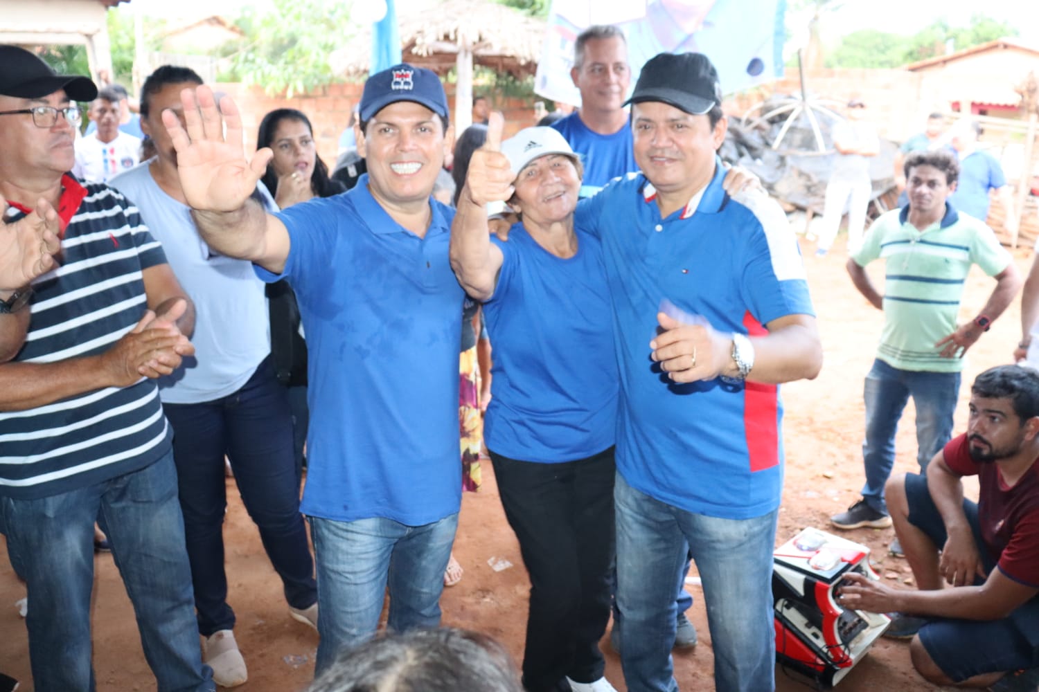 Prefeito eleito Rigo Teles visita mais quatro povoados agradecendo os votos que recebeu nas eleições