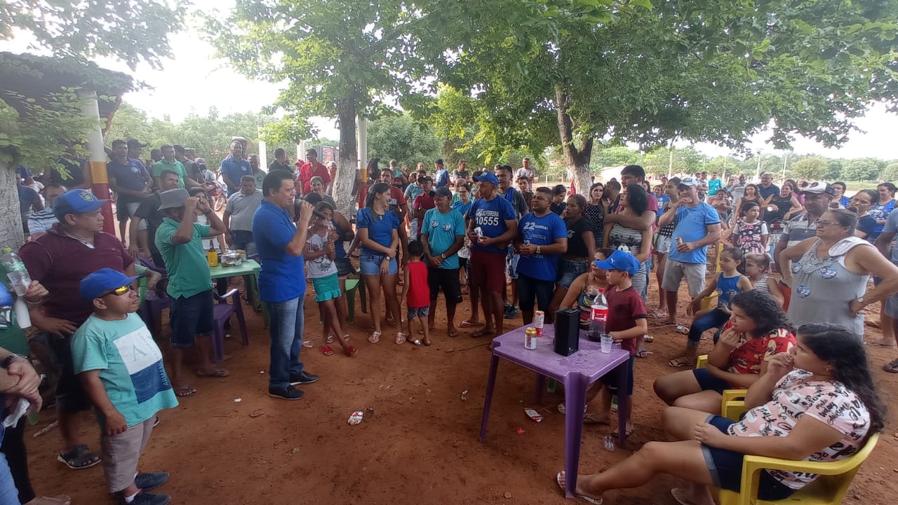 Rigo Teles visita primeiro povoado após ser eleito prefeito de Barra do Corda