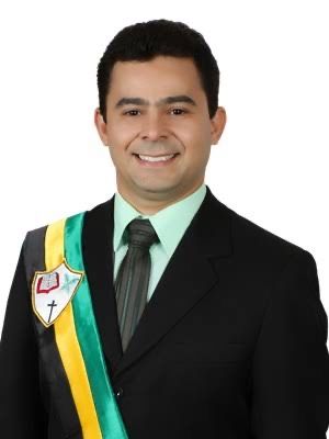 Prefeito Eric Costa diz que não entregará a faixa de prefeito a Rigo Teles