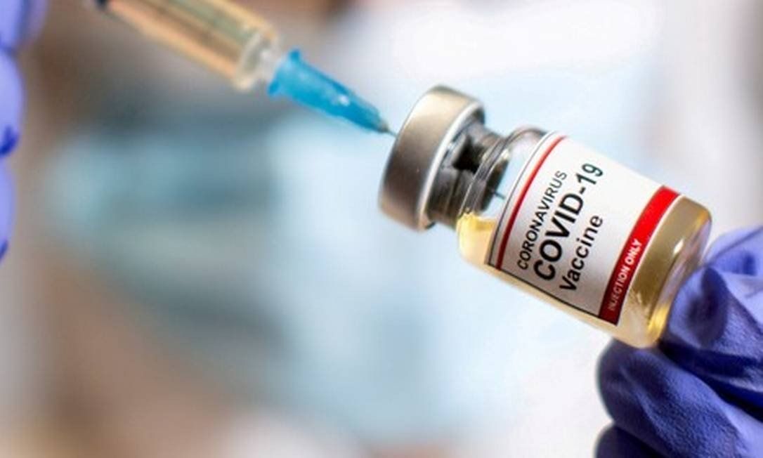Covid-19: Ministro da Saúde anuncia que vacinação começa ainda neste mês de janeiro