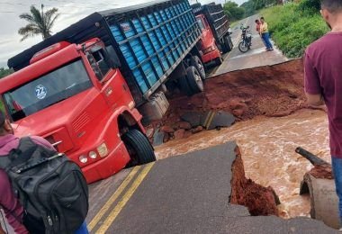 URGENTE!! MA-012 acaba de romper em trecho entre São Roberto e Esperantinópolis, no Maranhão