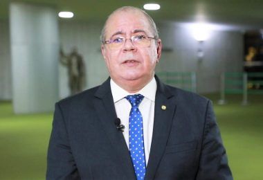 Hildo Rocha comemora promulgação da emenda constitucional que garante volta do auxílio emergencial