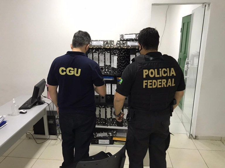 Polícia Federal realiza operação na prefeitura de Pinheiro após suspeita de irregularidades na compra de testes para Covid-19