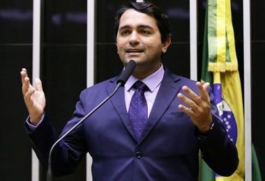 Por ordem da Justiça, MP e Polícia Civil realizam operação "Laços de Família" que envolve o deputado federal Júnior Lourenço