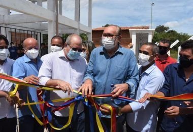 Hildo Rocha, César Pires e João Igor inauguram sistema de abastecimento de água que beneficia mais de mil pessoas na Mamorana