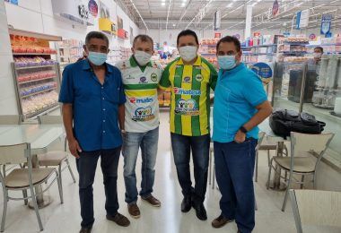 Prefeito Rigo Teles se reúne em Barra do Corda com Ilson Mateus, dono do grupo Mateus e recebe garantia de apoio ao Cordino Esporte Club