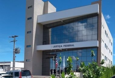 Justiça Federal condena ex-prefeito e ex-secretária de educação de Anapurus por desvio de R$ 900 mil da educação