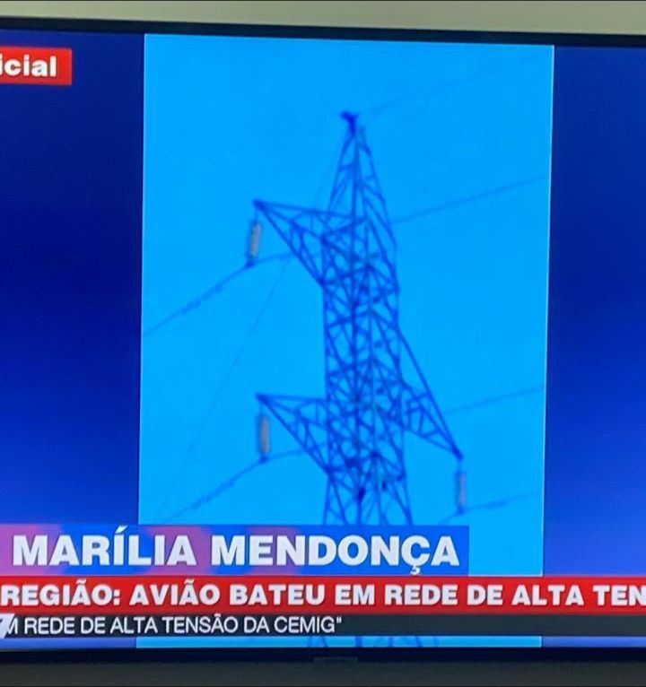 Atualizando: Avião em que estava Marília Mendonça bateu em torre de energia de alta tensão em Minas Gerais