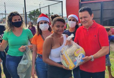 24/12: Gestão Rigo Teles entrega mais de 3 mil cestas básicas de natal em Barra do Corda