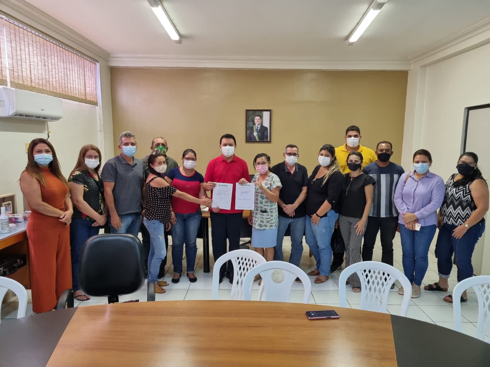 Prefeito Rigo Teles sanciona Lei Municipal concedendo reajuste no salário base de vários servidores públicos em Barra do Corda