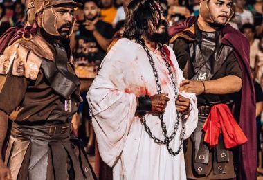 Espetáculo Paixão de Cristo é apresentado em Barra do Corda e reúne milhares de pessoas