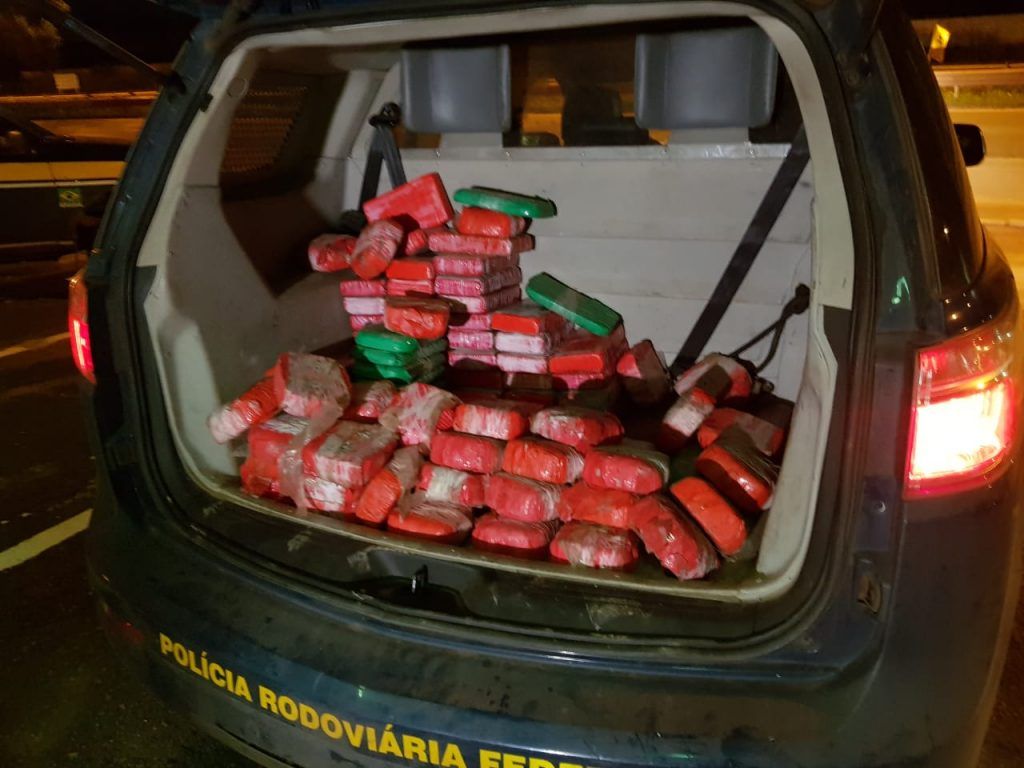 1005 prf apreende quase 300kg de cocaina durante abordagem em veiculo no maranhao 1 1024x768 - 10/05: PRF apreende quase 300kg de cocaína durante abordagem em veículo no Maranhão