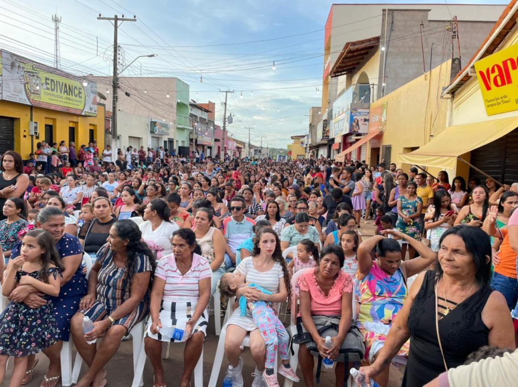 prefeito arnobio realiza mega festa para as maes em jenipapo dos vieiras 3 1024x766 - Prefeito Arnóbio realiza mega festa para as mães em Jenipapo dos Vieiras