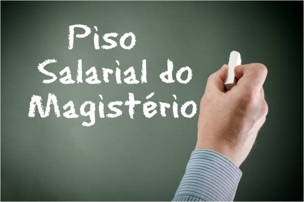 Governo Lula aumenta em 15% o piso salarial dos professores, que passará de R$ 3.845,63 para R$ 4.420,55