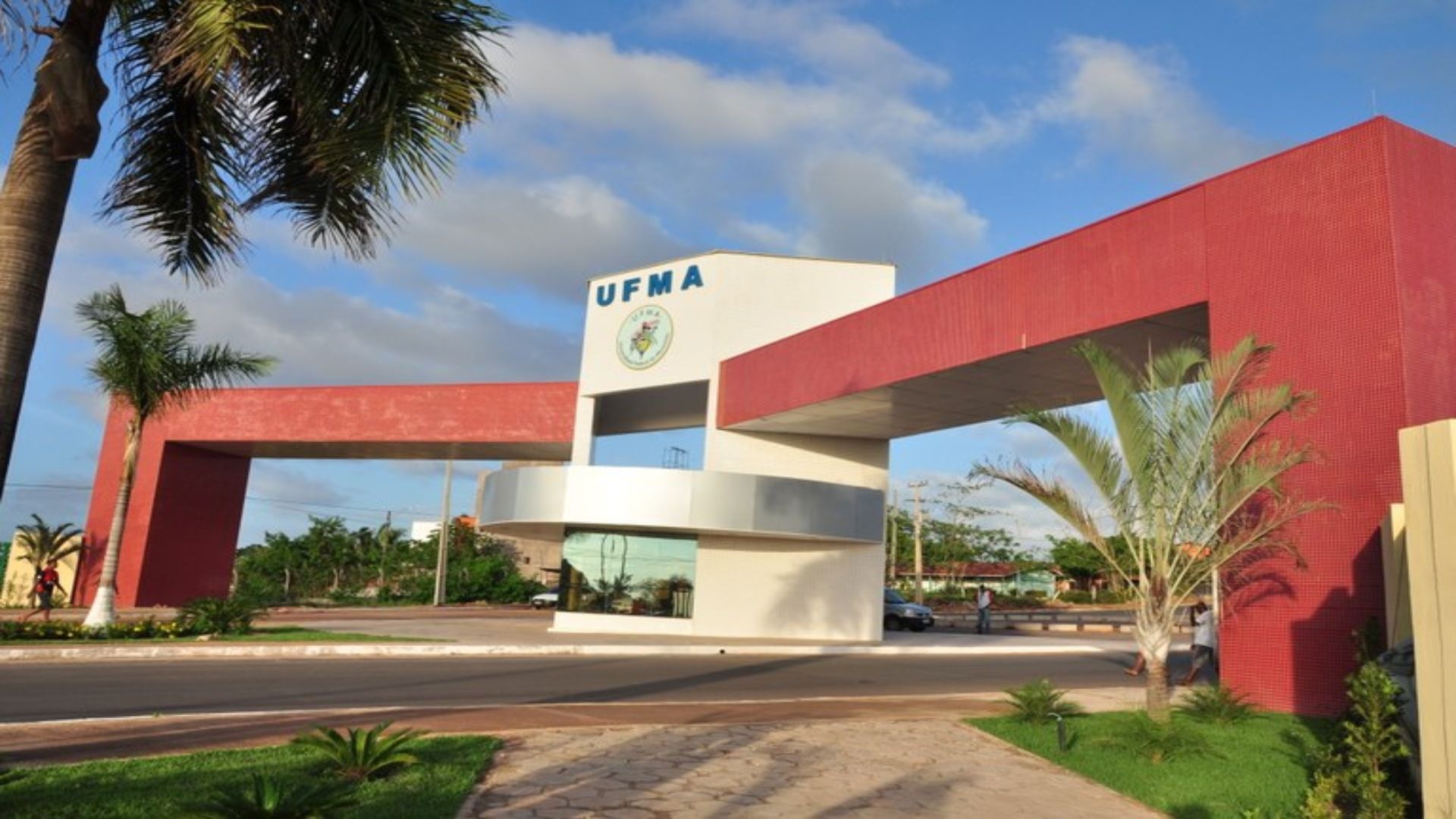3 DE ABRIL: Deputada Roseana Sarney entra com indicação para construção da UFMA em Barra do Corda