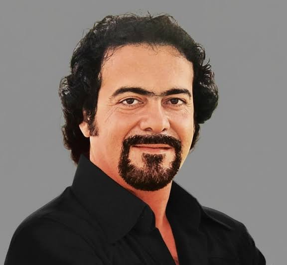 morre-o-cantor-lindomar-castil