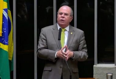 agora-e-lei-com-apoio-de-hildo