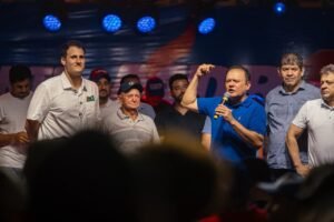 orleans-brandao-recebe-manifes