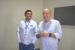 hildo-rocha-se-reune-com-a-emb