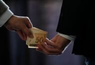 fe-na-boca-culpa-no-diabo-e-a-