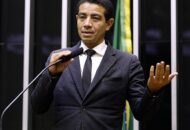 Deputado Pastor Gil destinou quase R$ 2 milhões para shows de Calcinha Preta, Mastruz com Leite e Tarcísio do Acordeon, diz TCU